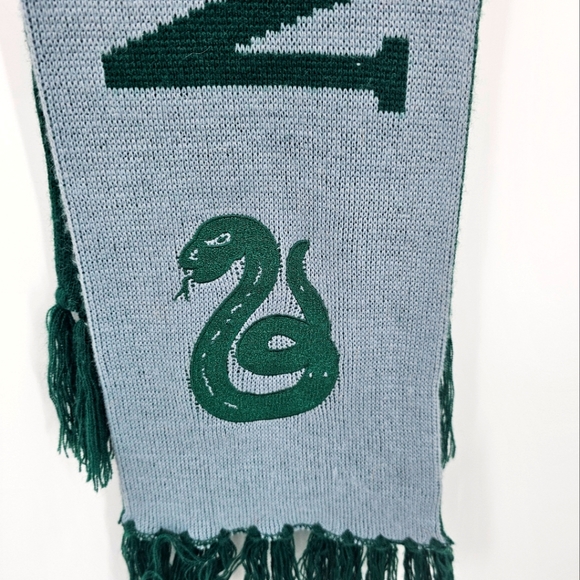 Harry Potter Scarf Green Gray - Picture 8 of 8